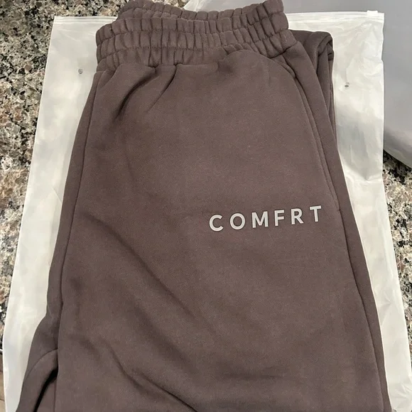 New COMFRT  Hoodie and Sweatpants Set - Picture 8 of 9